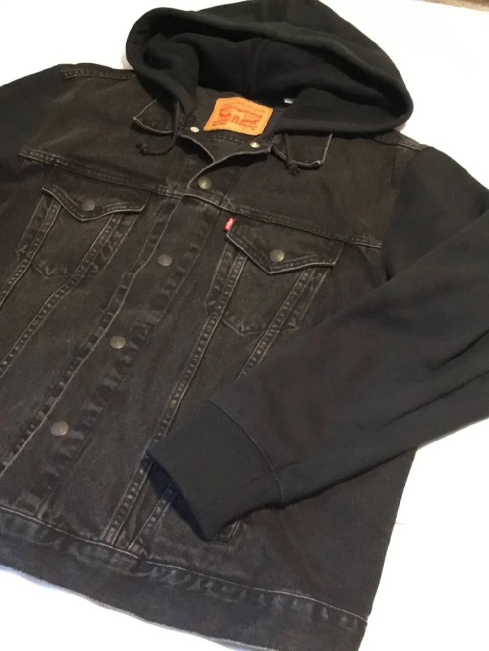 Levis Trucker Black Sweatshirt Hoodie & Sleeves Denim Snap Front Jacket XL - Picture 2 of 10